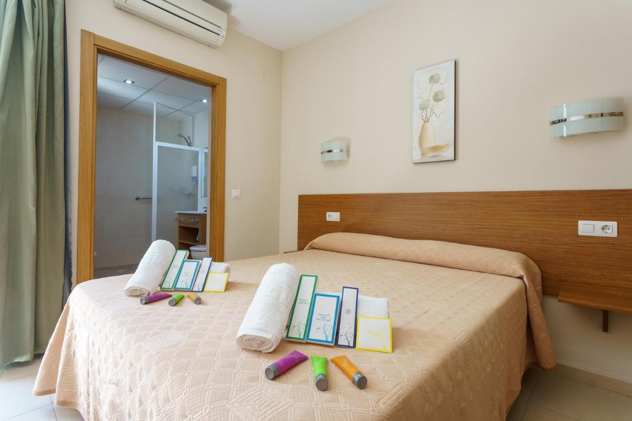 Costabella Powered By Faro Homes Pensión
